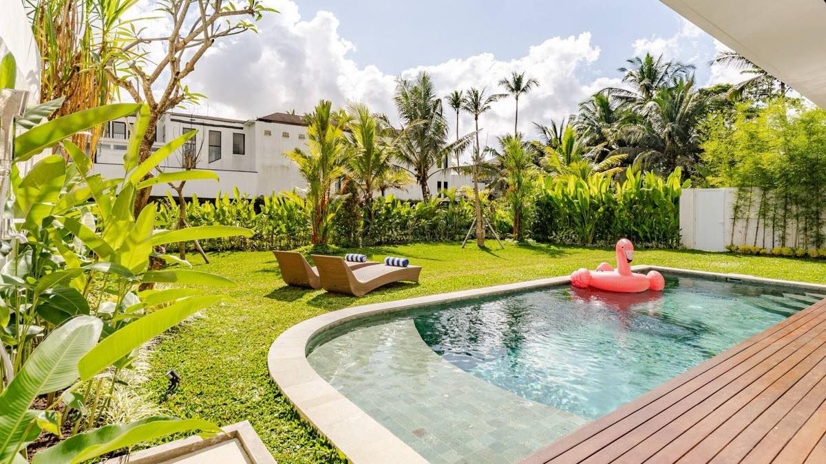 Arrival at a private villa entrance in Ubud