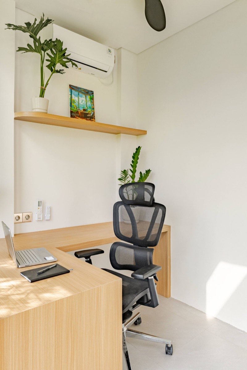 Modern villa office at Hubuddha Villas, Ubud Bali